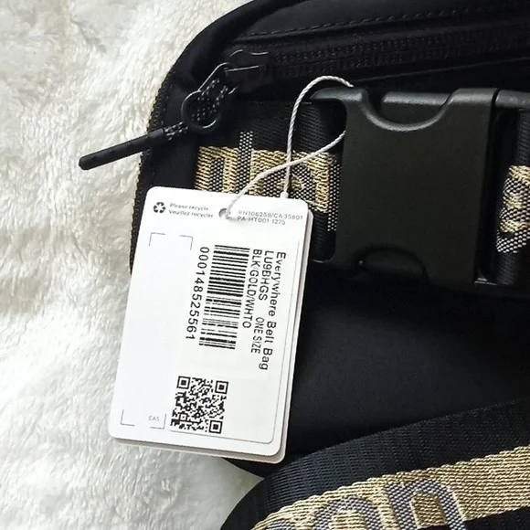 Lululemon gold logo crossbody belr bag - Picture 7 of 10